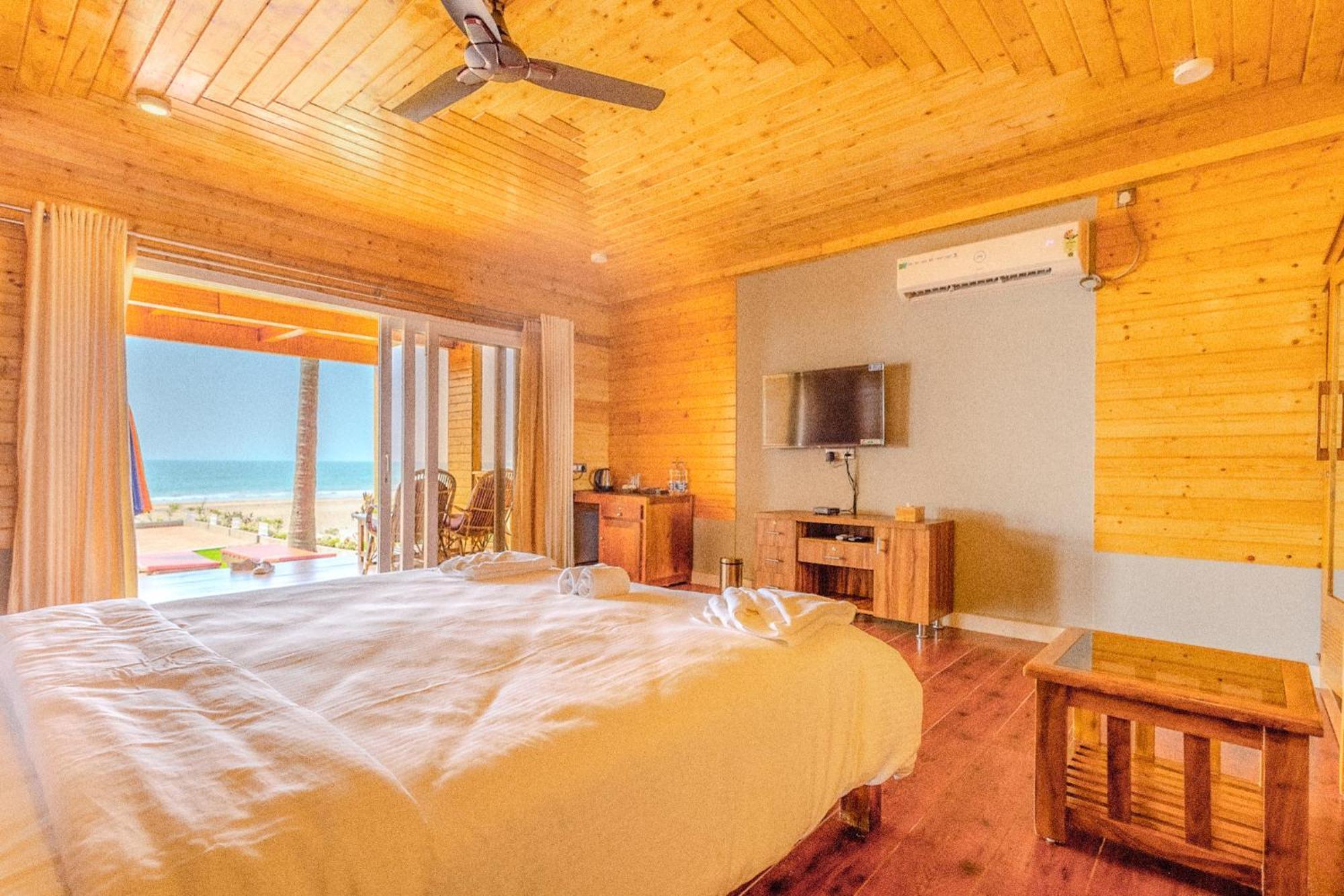 The O2H Agonda Beach Resort Exterior photo