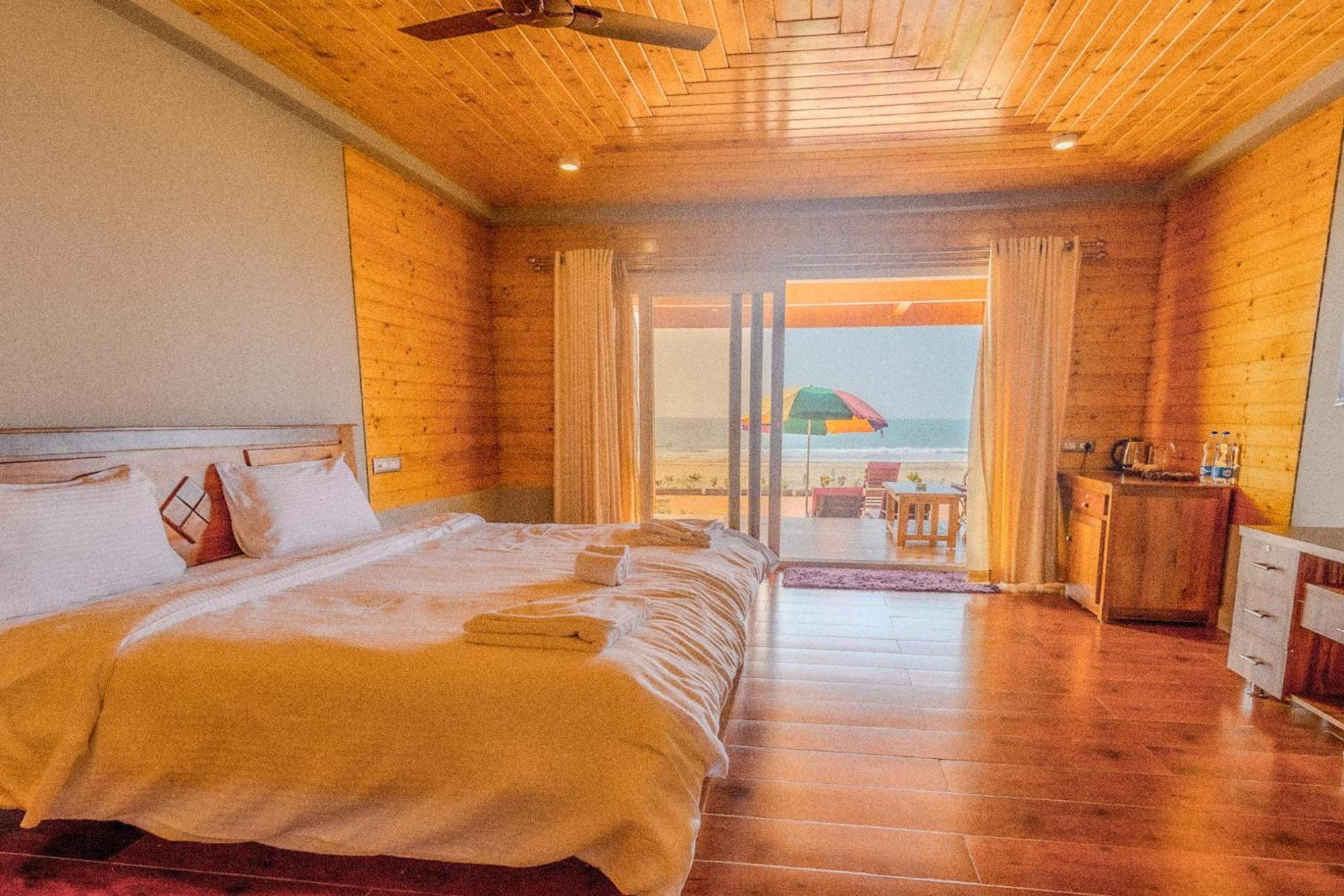 The O2H Agonda Beach Resort Exterior photo