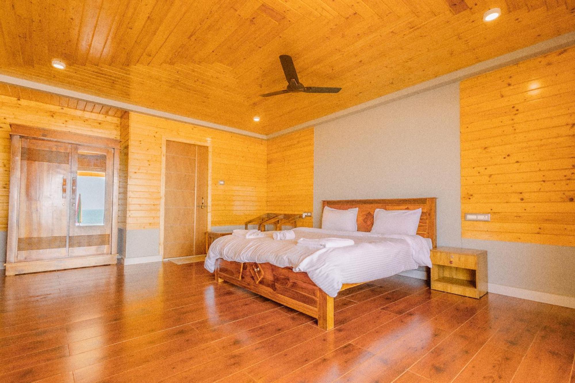 The O2H Agonda Beach Resort Exterior photo
